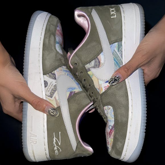 Hero image for FUTURA x NIKE AIR FORCE 1 FLOM LXX