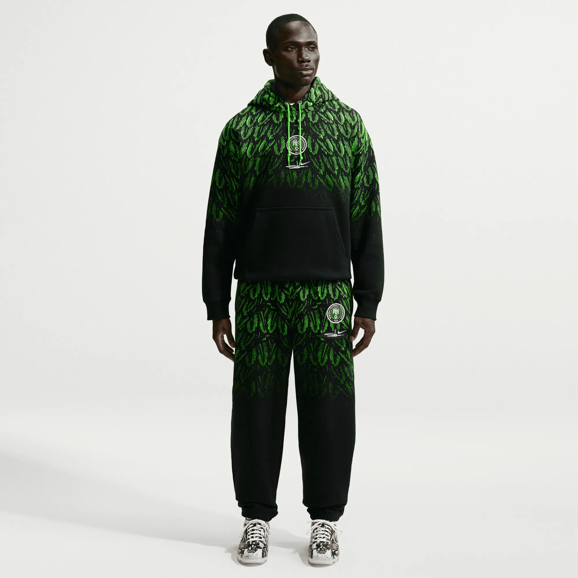 Image of Nike - Slawn Nigeria Fleece Pants - (Black/Poison Green)