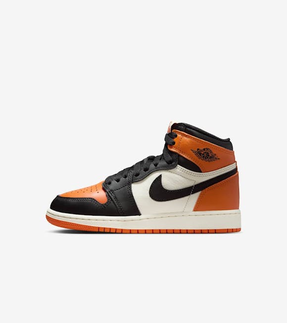Hero image for Air Jordan 1 High OG para niños grandes Shattered Backboard