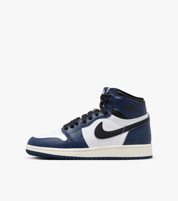 Hero image for Air Jordan 1 Retro High OG "Midnight Navy" GS