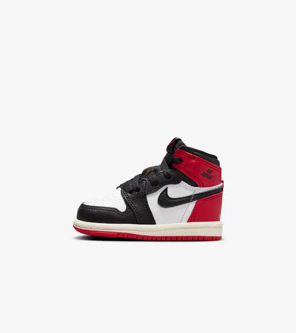 Hero image for Jordan 1 Retro High OG Black Toe infantil