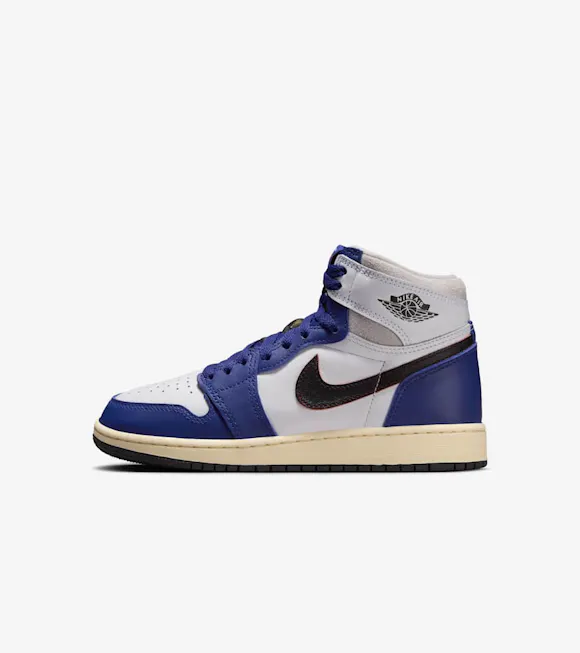 Hero image for Air Jordan 1 High OG para niños grandes Rare Air