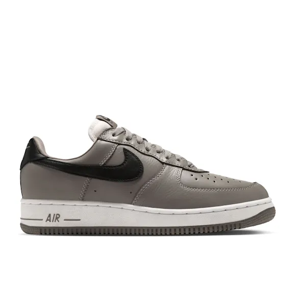 Hero image for Nike Air Force 1 '01 'Light Army'