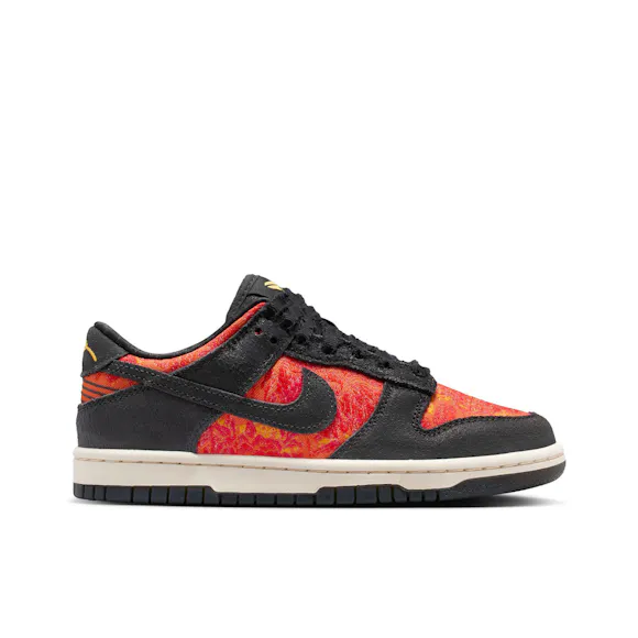 Hero image for Grade School Kobe Dunk Low- IW2225-001