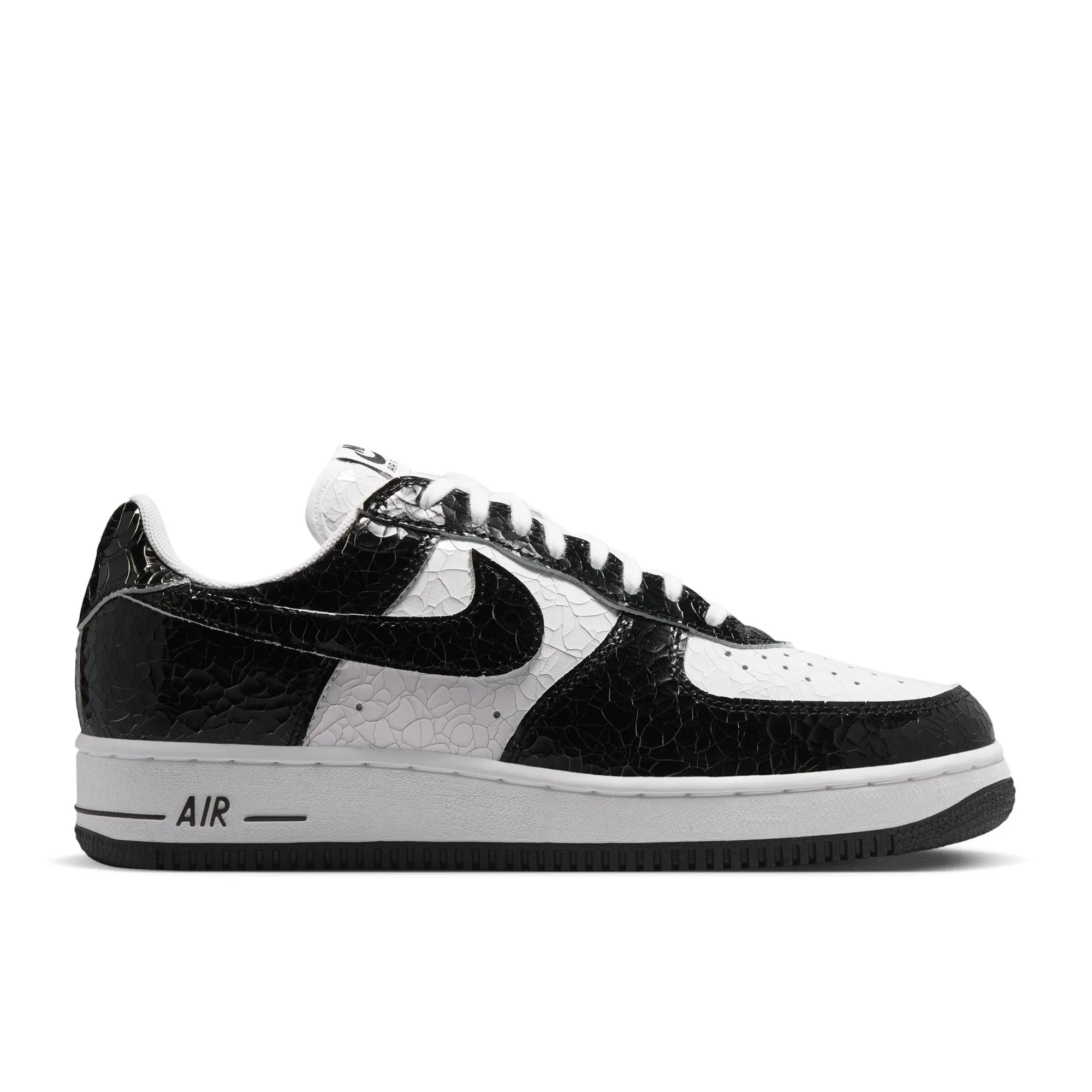 Image of Air Force 1 '01 "Cracked Leather" -Black/White