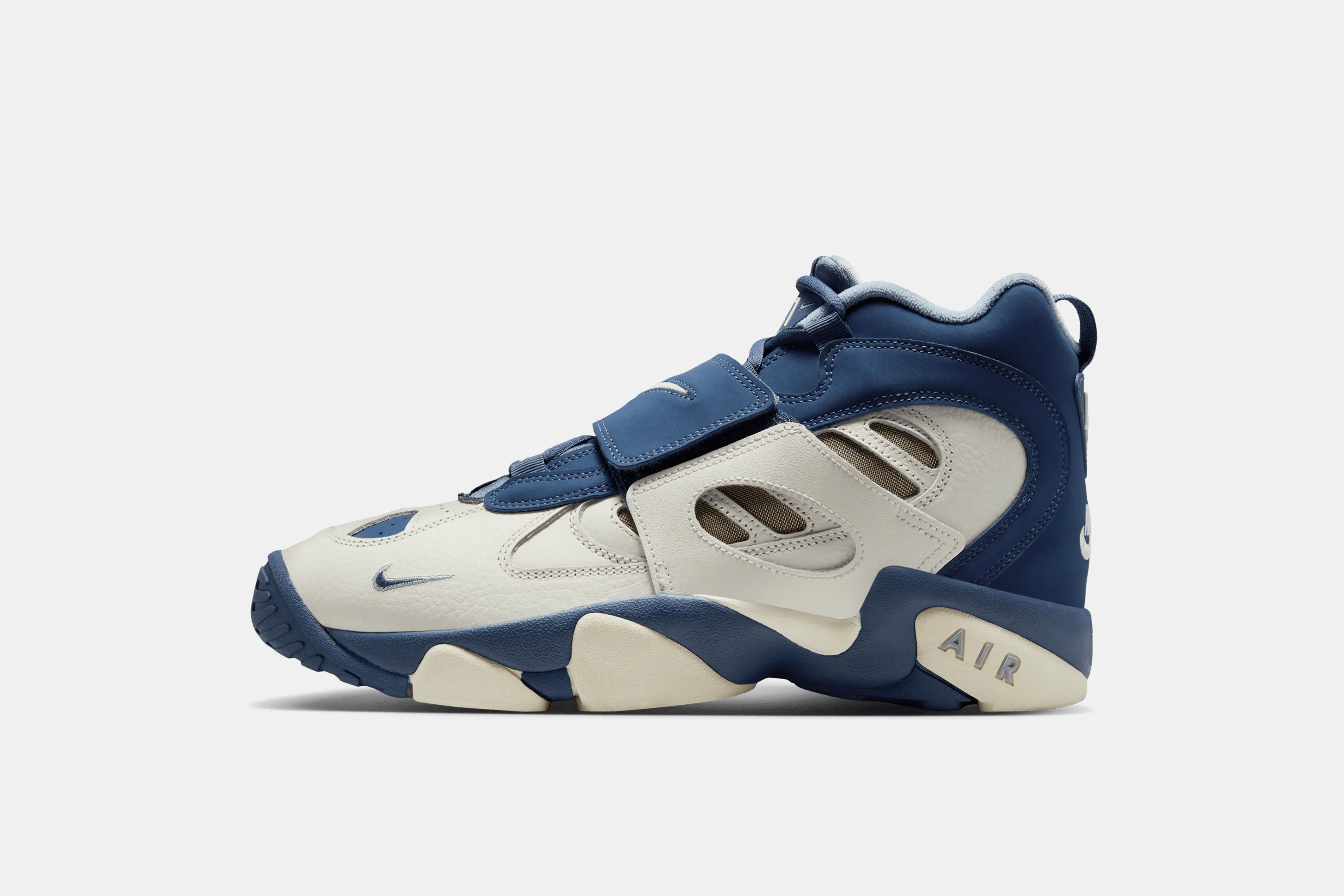 Image of Nike Air Diamond Turf II 'Royals'