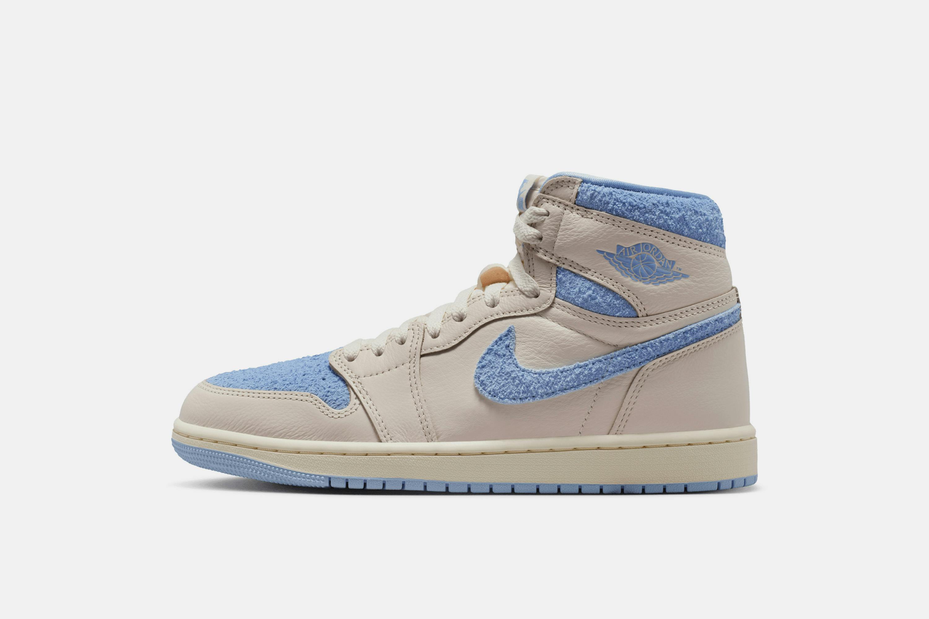 Hero image for Women's Air Jordan 1 Retro High OG 'Clips'