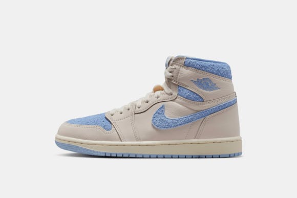 Hero image for Women's Air Jordan 1 Retro High OG 'Clips'