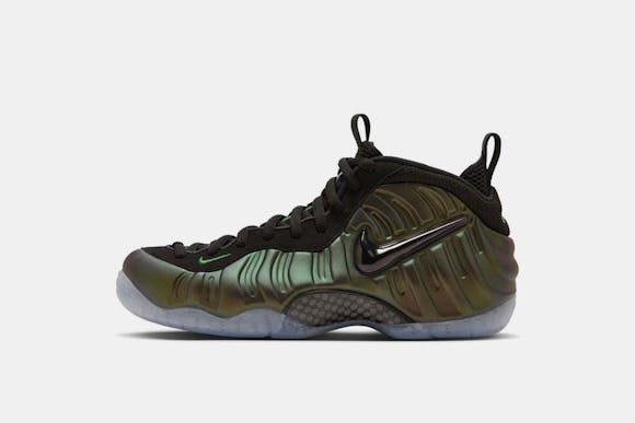 Hero image for Nike Air Foamposite Pro 'Pine Green'
