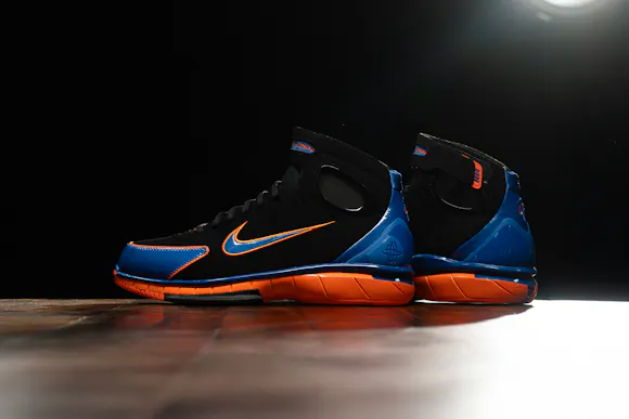 Hero image for Nike Air Zoom Huarache 2K4 'Knicks'