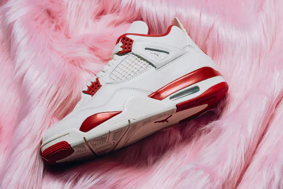 Hero image for Air Jordan 4 Retro 'Valentine's Day' (W)