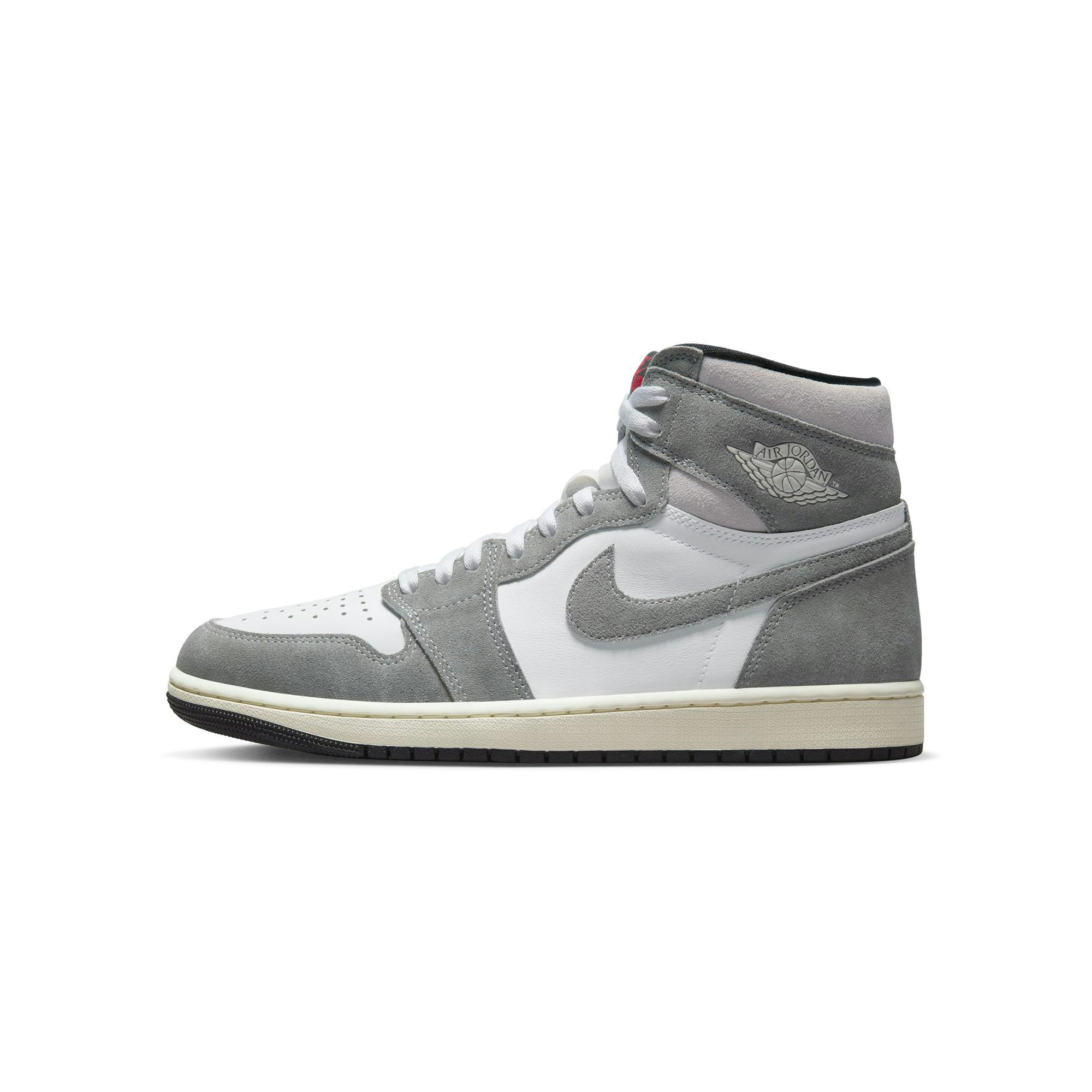 Image of Air Jordan 1 Mens Retro High OG Shoes 