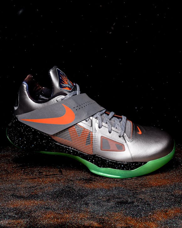 Hero image for Nike KD 4 'Galaxy'