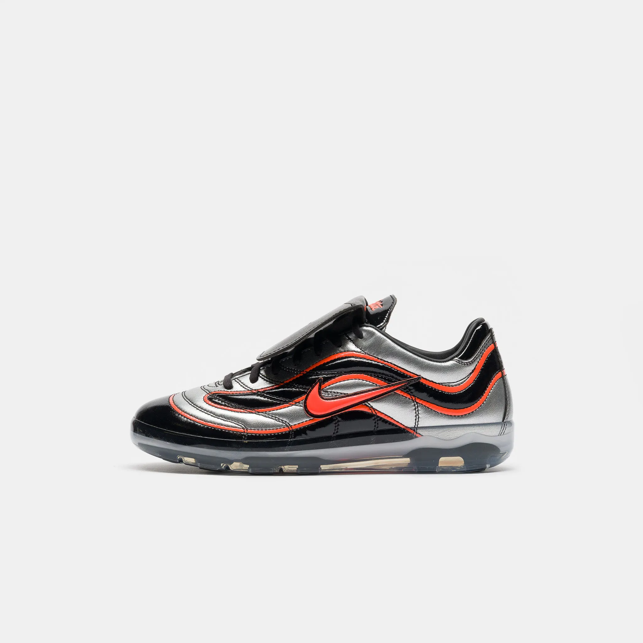 Image of Patta x Netherlands Cryoshot Mercurial Vapor R9 Sneaker in Metallic Silver/Hyper Crimson/Black