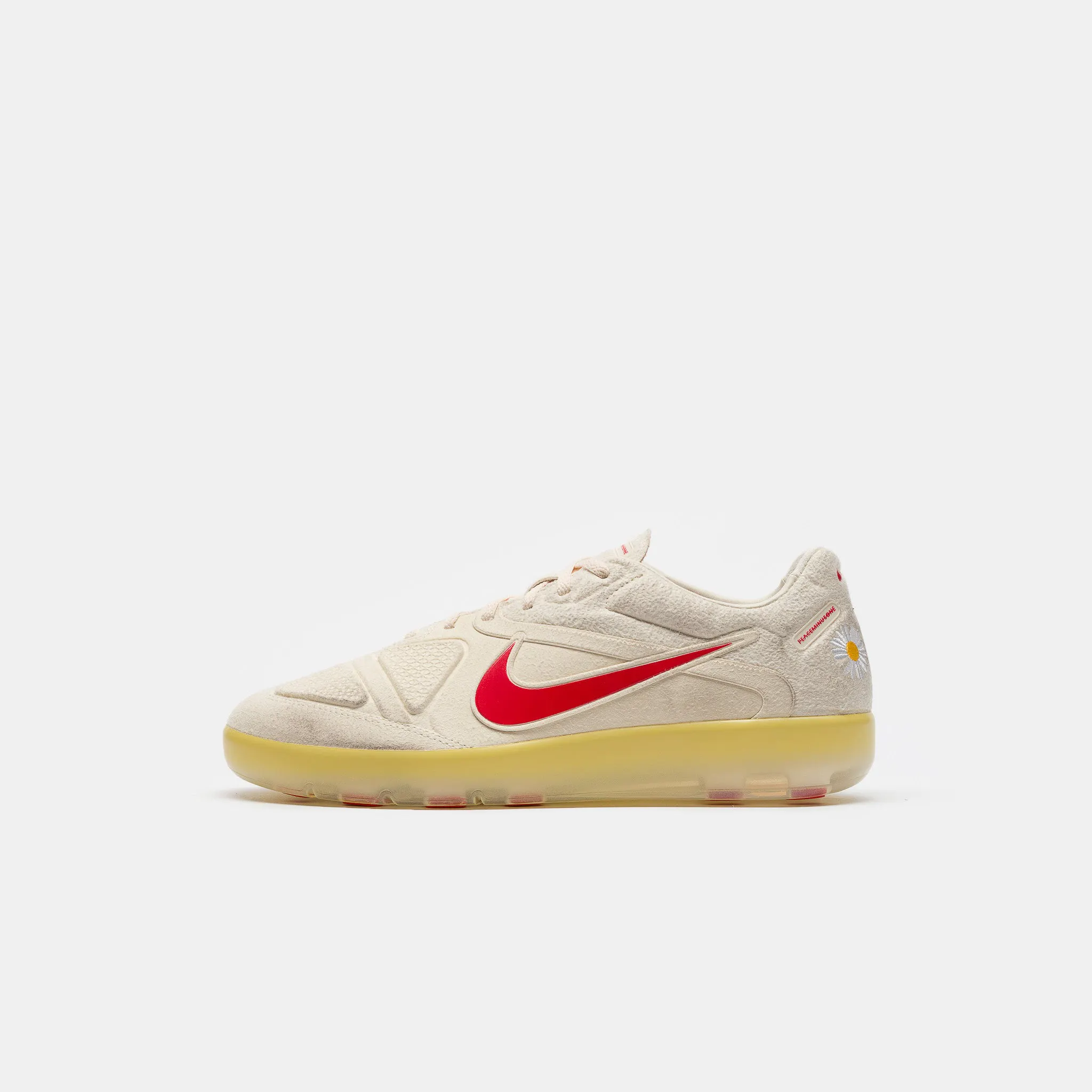 Image of PEACEMINUSONE x Korea Cryoshot CTR 360 Sneaker in Natural/University Red/University Gold