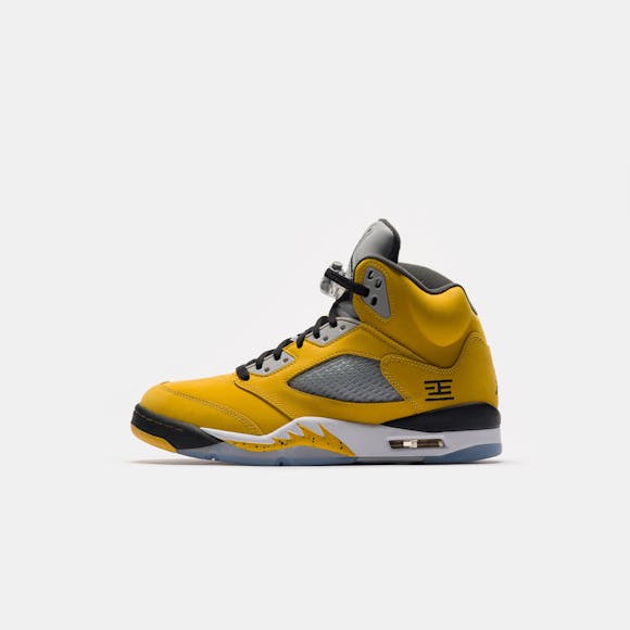 Hero image for Air Jordan 5 Retro Sneaker in Yellow/Multicolor