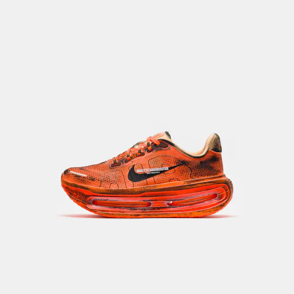 Hero image for Melitta Baumeister Vomero Premium Sneaker in Total Orange/Black/Hyper Crimson