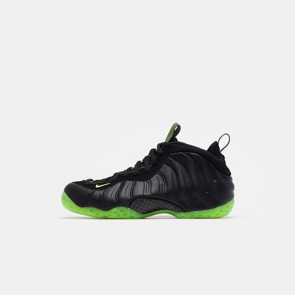 Hero image for Air Foamposite One Sneaker in Black/Volt