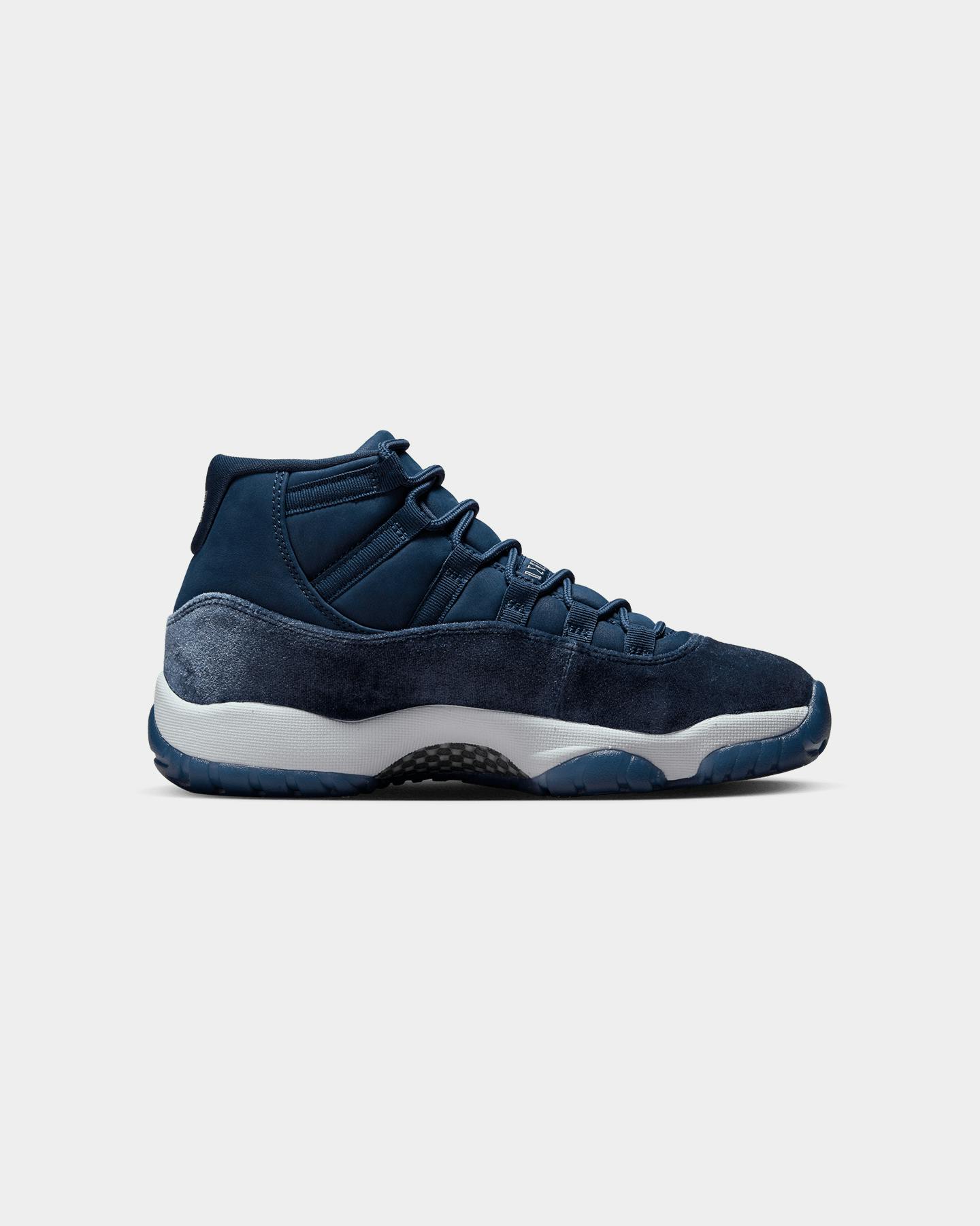 Jordan 11 best sale low blue suede