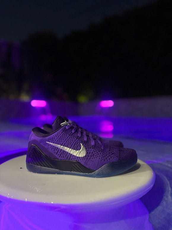 Hero image for Nike Mens Kobe IX Elite Low Protro- Moonwalker