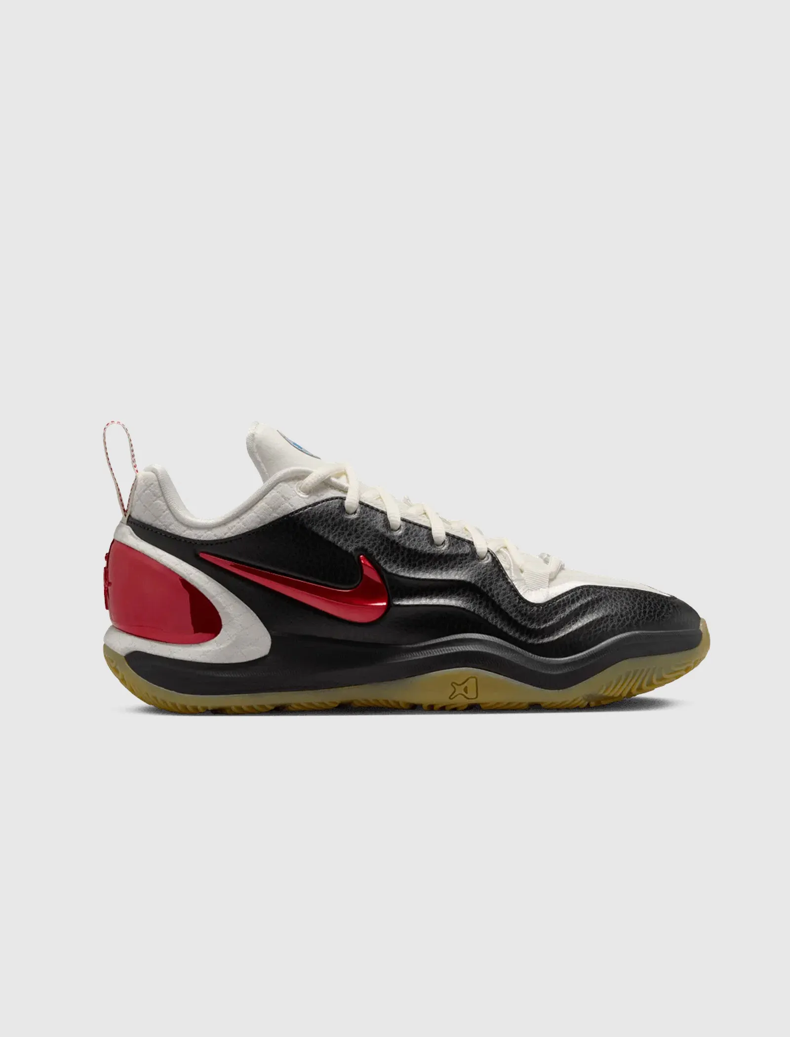 Hero image for NIKE A'TWO "STANDING OVATION"