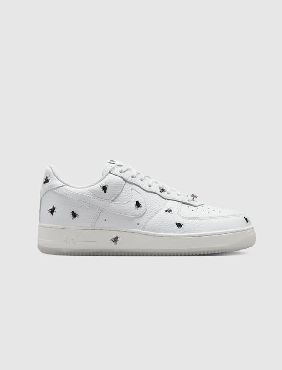 Hero image for NIKE AIR FORCE 1 RETRO "HOUSEFLIES"