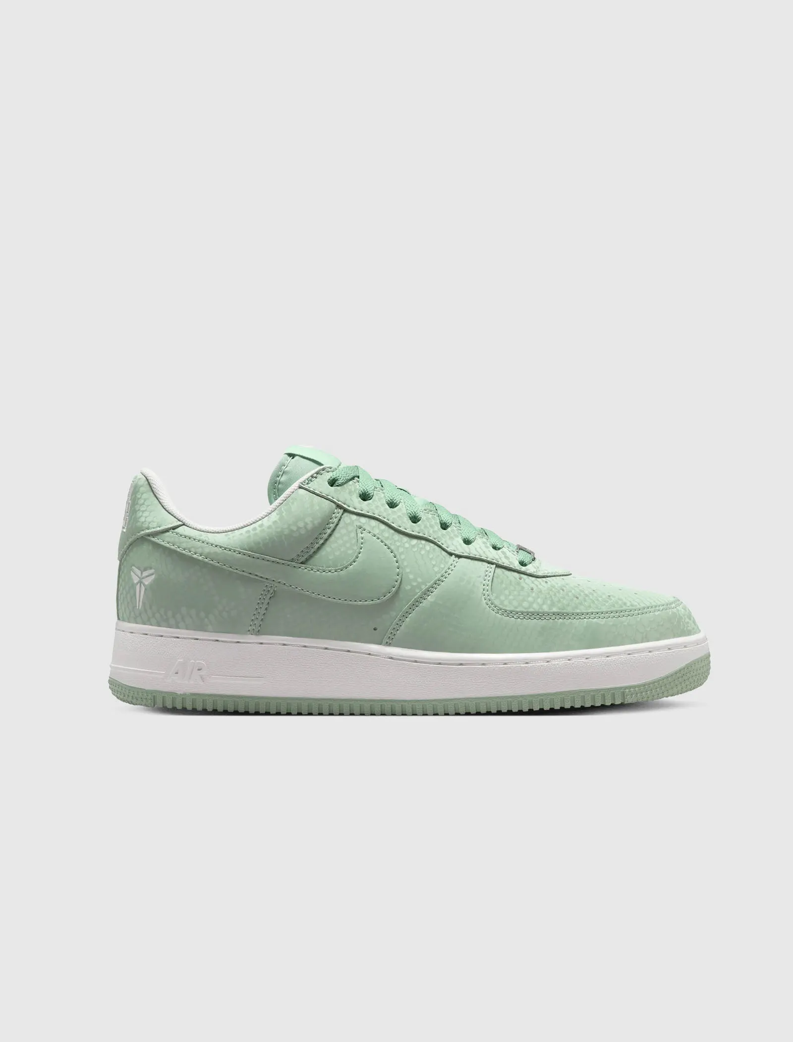 Hero image for KOBE AIR FORCE 1 "STEAM/SUMMIT WHITE"