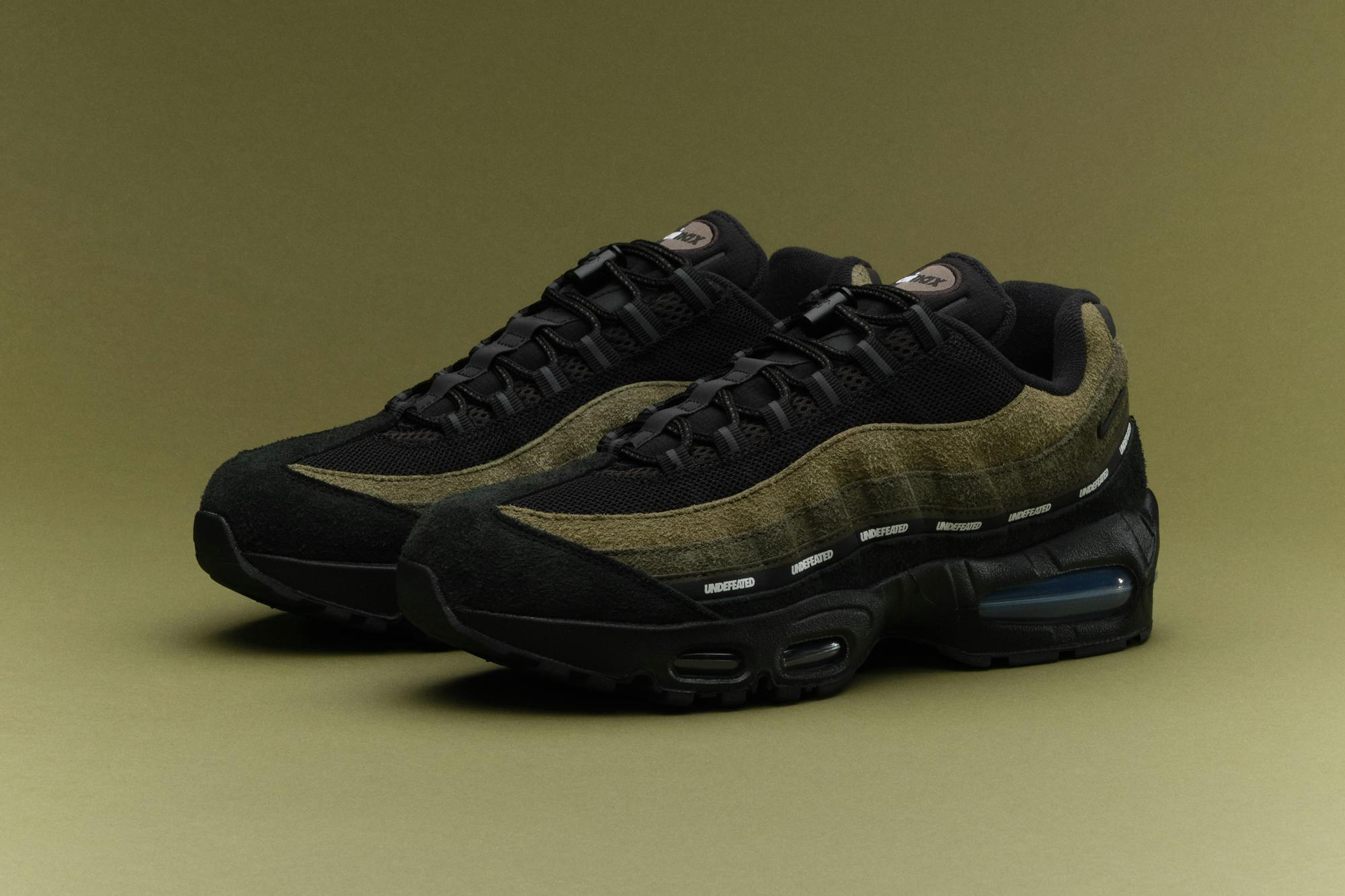 Image of UNDEFEATED X NIKE AIR MAX 95 SP 'GEO' - MEDIUM OLIVE/ BLACK - IN STORE PICK UP - NEW YORK