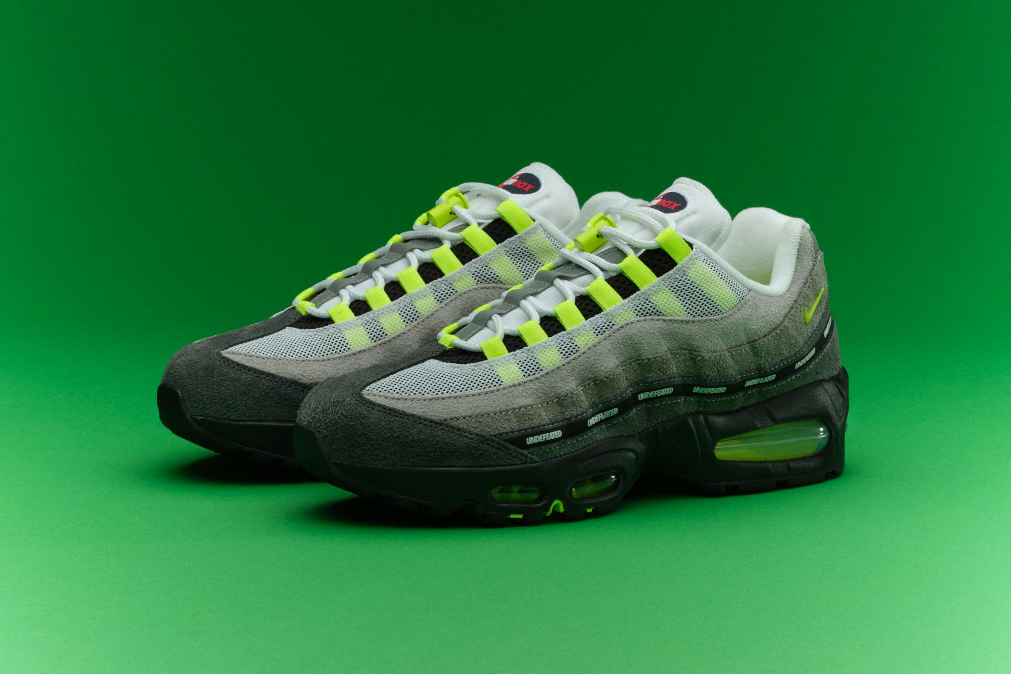 靴 nike undefeated air max 95 sp UNDEFEATED X NIKE AIR MAX 95 SP 'GEO' - BLACK/ NEON YELLOW - IN