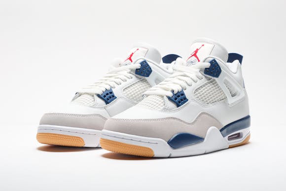 Hero image for NIKE SB X JORDAN IV - ONLINE RAFFLE