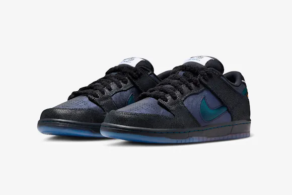 Hero image for NIKE SB X BLUETILE SKATESHOP DUNK LOW PRO - ONLINE RAFFLE