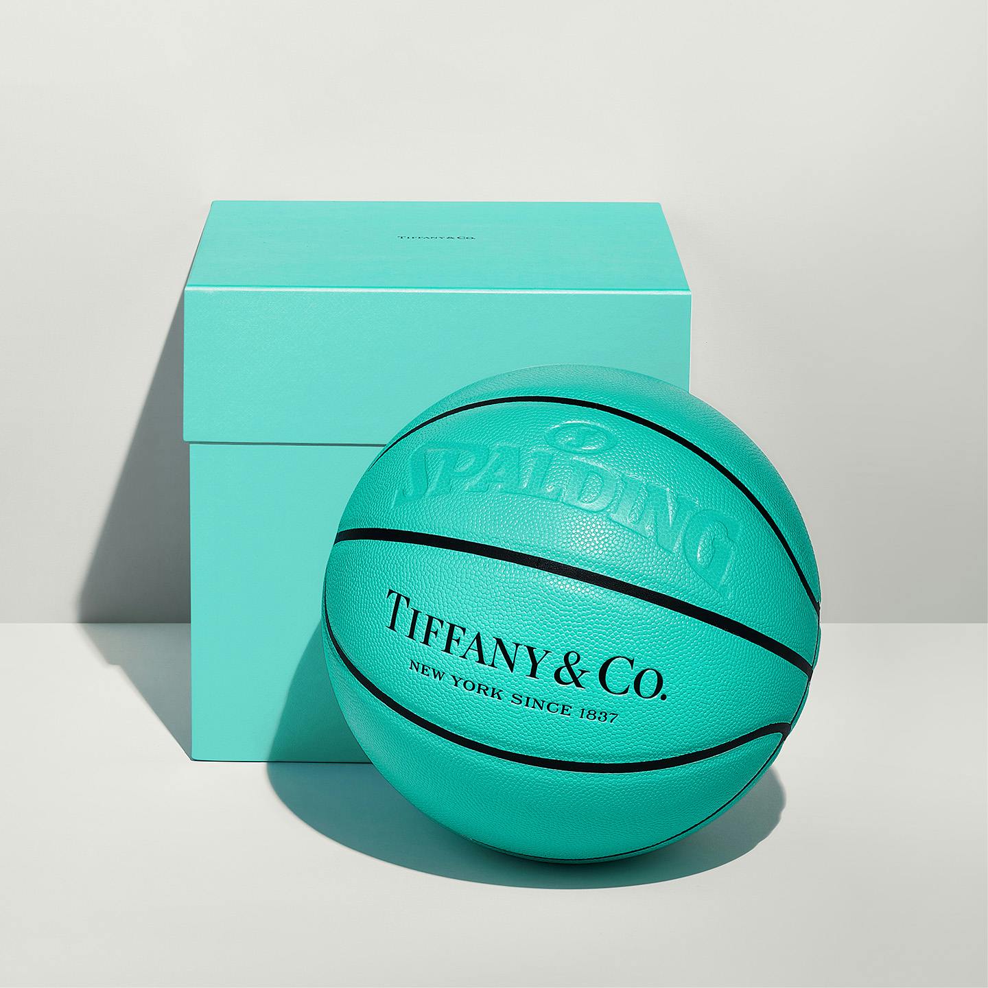 【新品未使用】Tiffany & Co. サッカーボール SPALDING s-l400.jpg