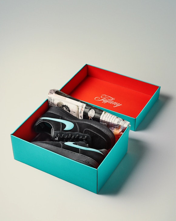 Tiffany & Co. Nike Air Force 1 Silver Shoebox