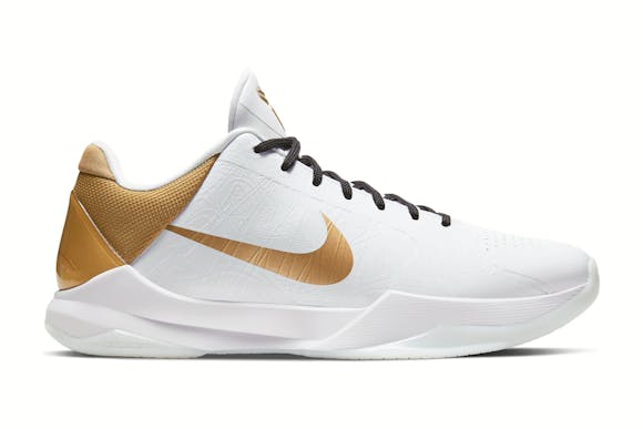 Hero image for KOBE V PROTRO "BIG STAGE"