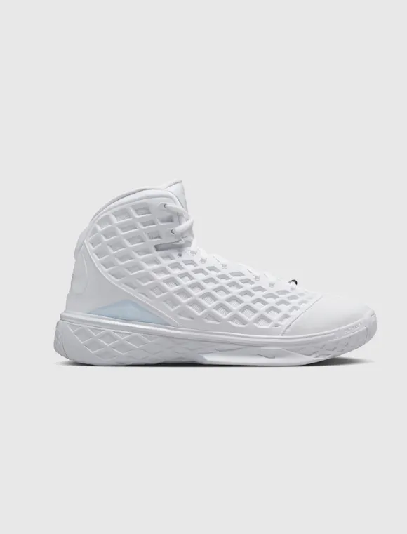 Hero image for NIKE KOBE III PROTRO "HALO"