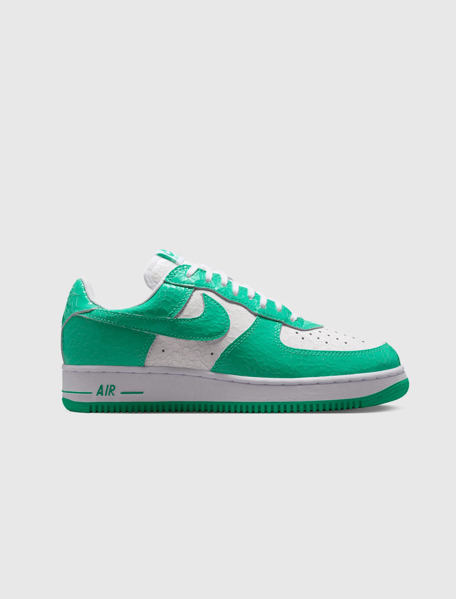 Image of NIKE AIR FORCE 1 "CRACKED LEATHER" MENTA