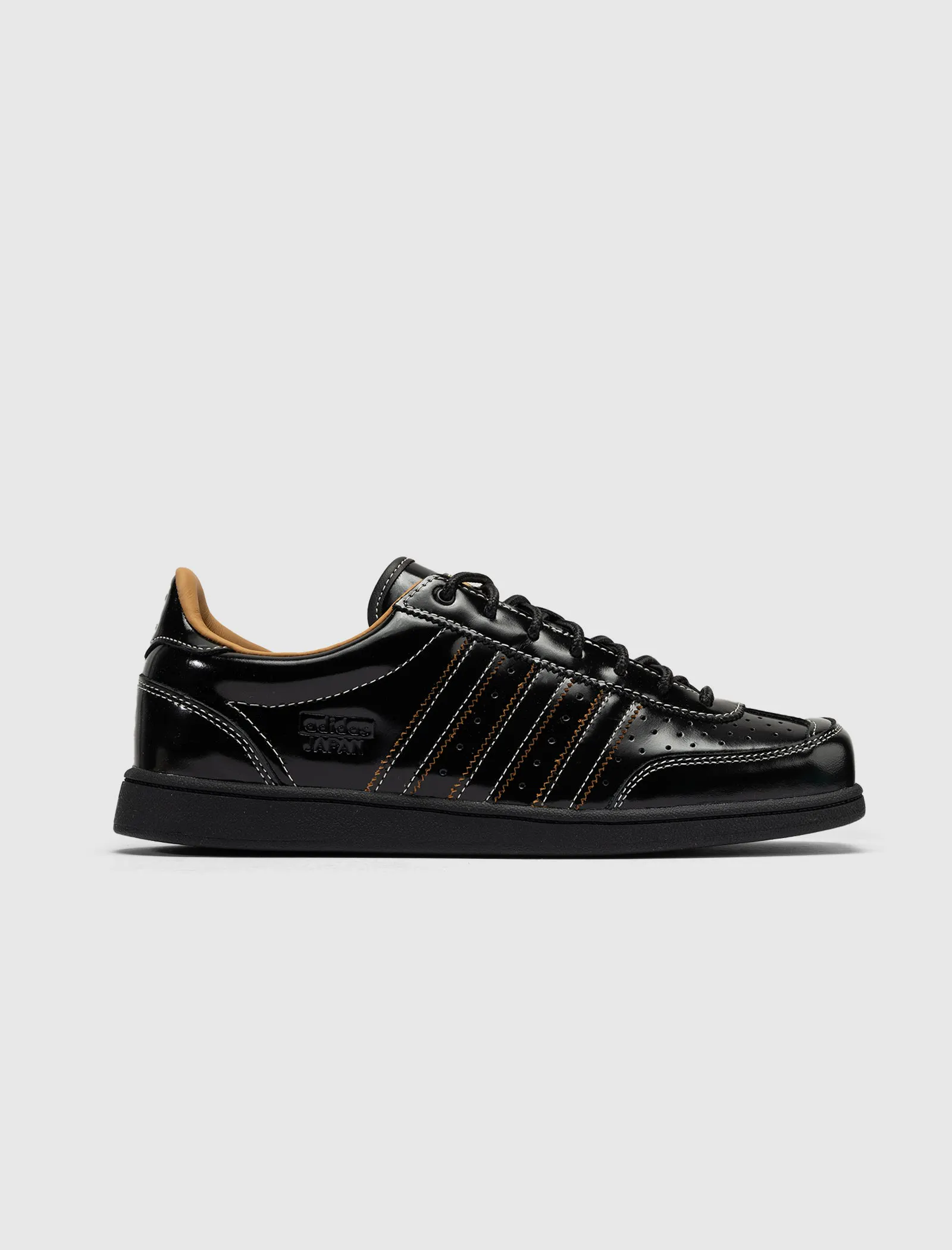 Image of WOMEN'S ADIDAS DND JAPAN SQUARE TOE "BLACK"