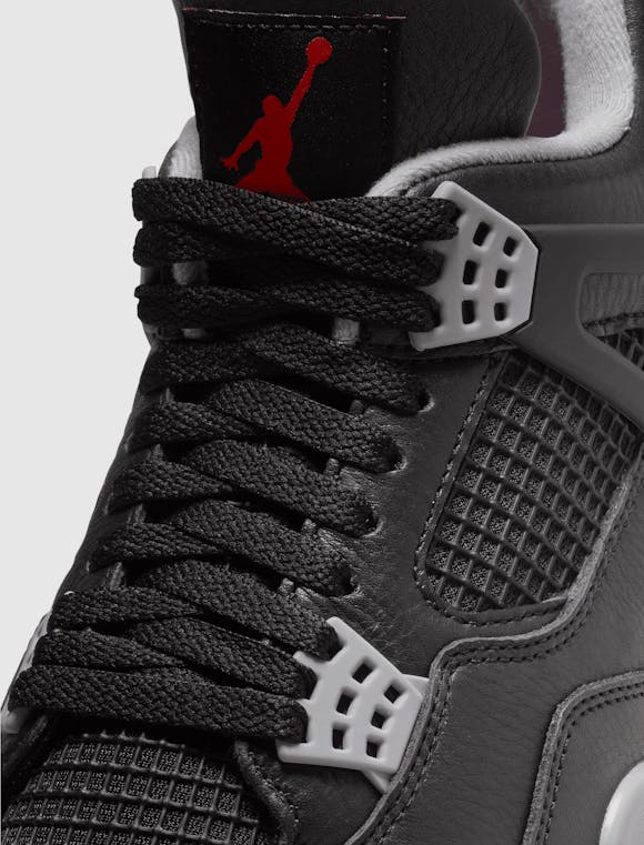 AIR JORDAN 4