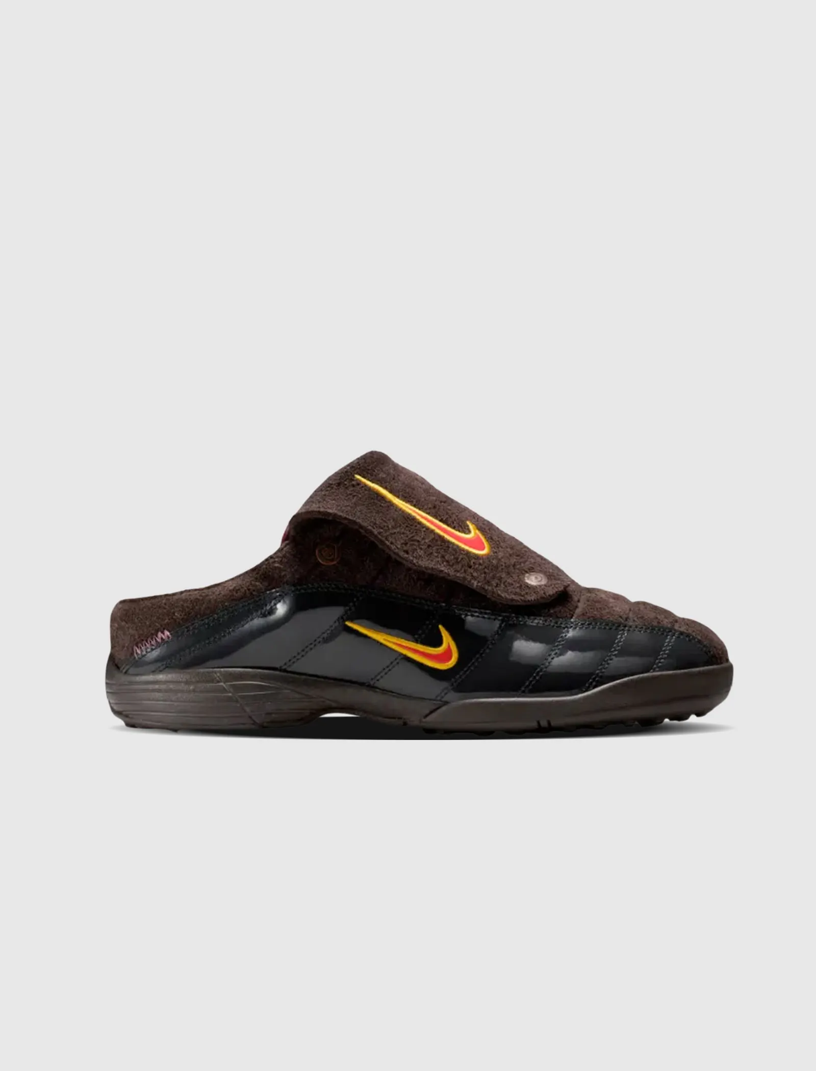 Image of NIKE X KIDS OF IMMIGRANTS T90 MULE "VELVET BROWN/UNIVERSITY GOLD"