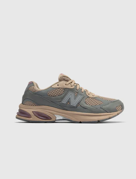 Hero image for TWG NEW BALANCE 2010 "OSTRICH"