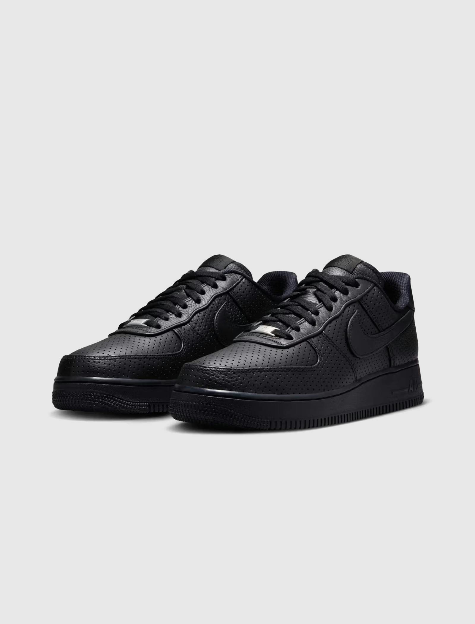 NIKE ☆ Air Force 1 Low SP ‘Perforated Black’ NIKE AIR FORCE ONE LOW SP 